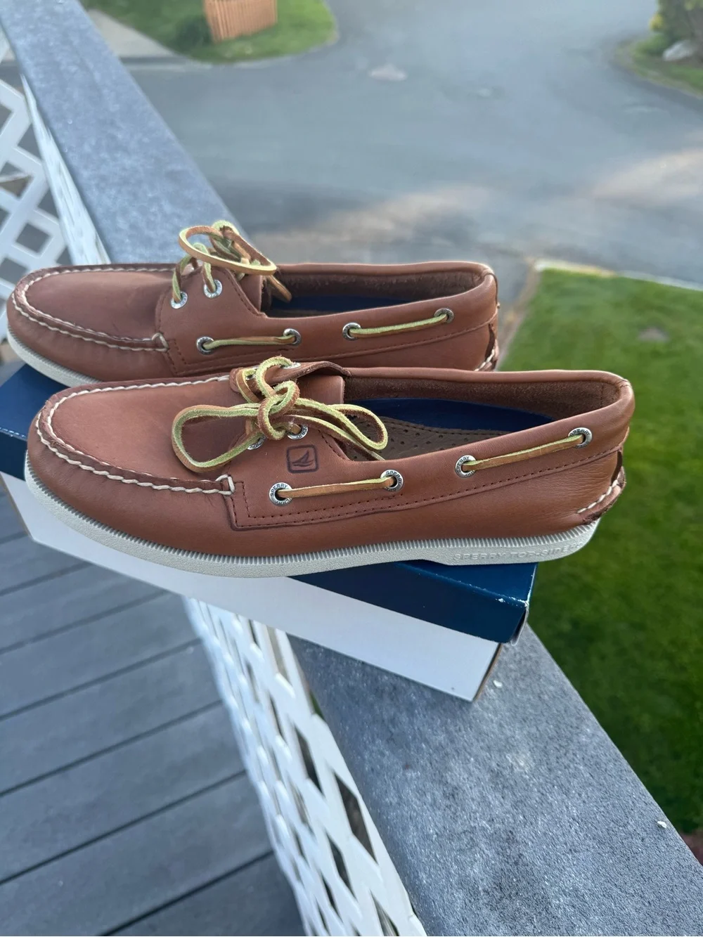 Sperry Top-Sider Men’s Tan Boat Shoes, size 8 medium, New in box